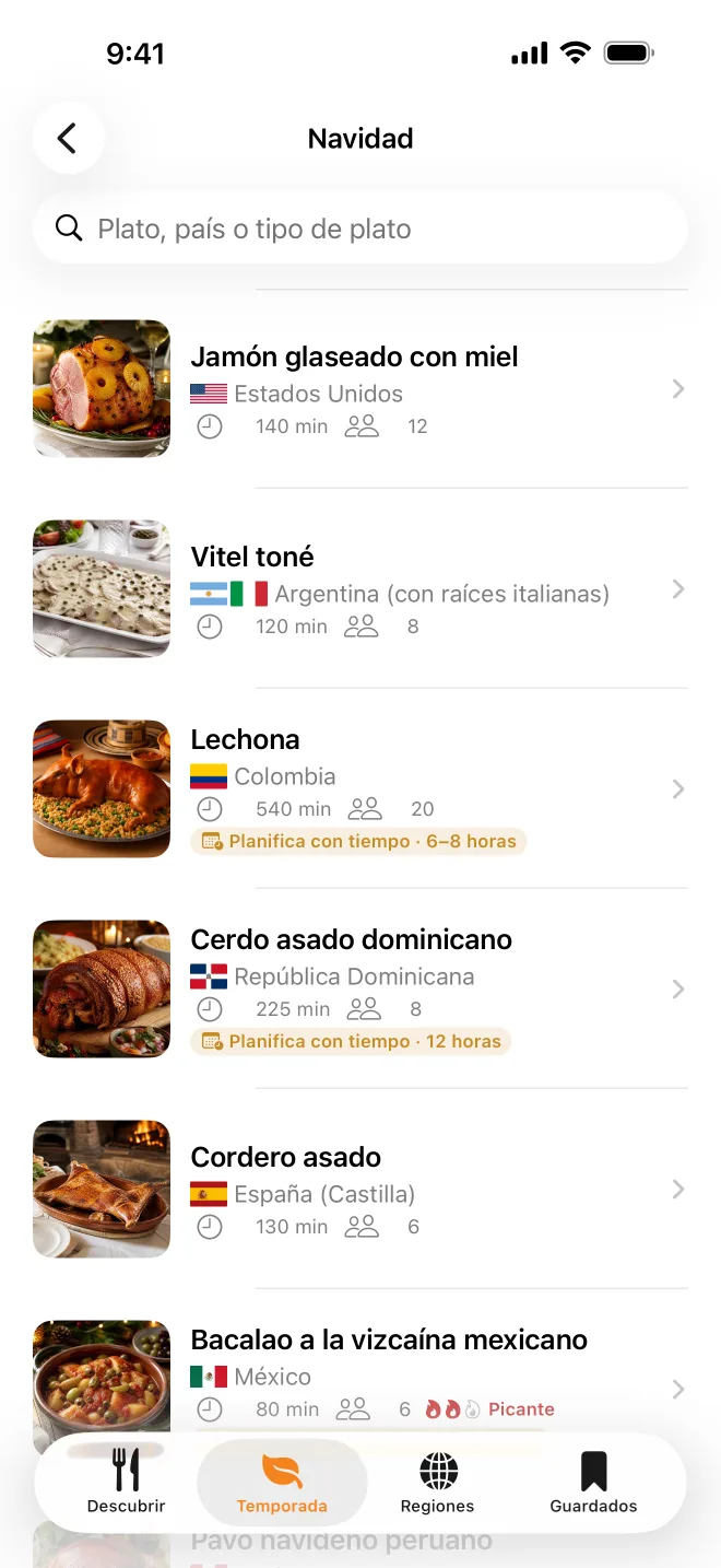 Platos de Navidad de varios países, cada uno bajo su bandera.